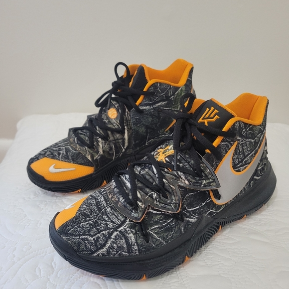 Nike Other - Kyrie Taco 5